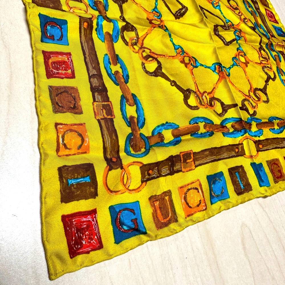 Authentic Gucci Silk Scarf for neck or bag - Picture 10 of 11